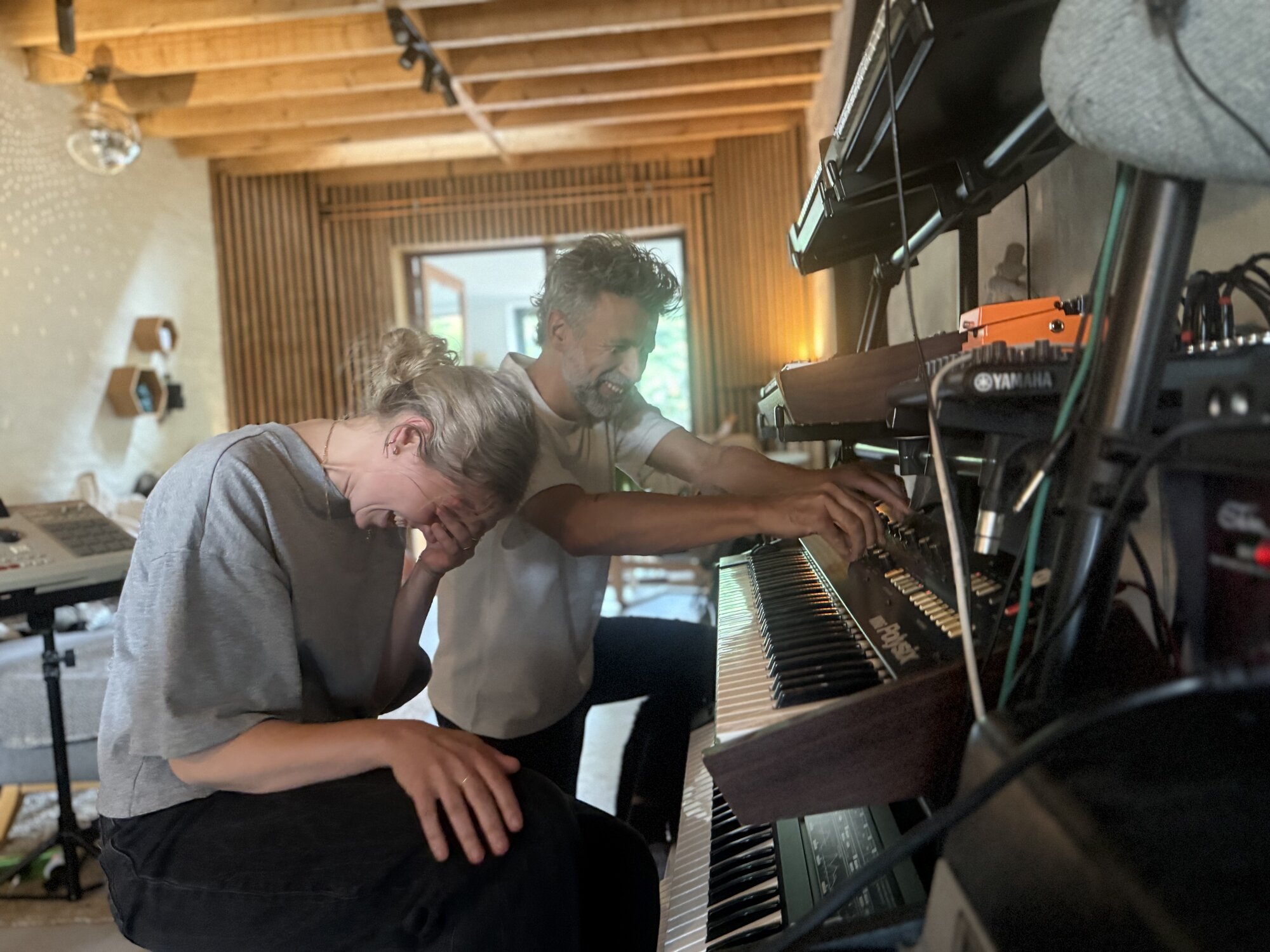 Charlotte en Joes tijdens een sessie
