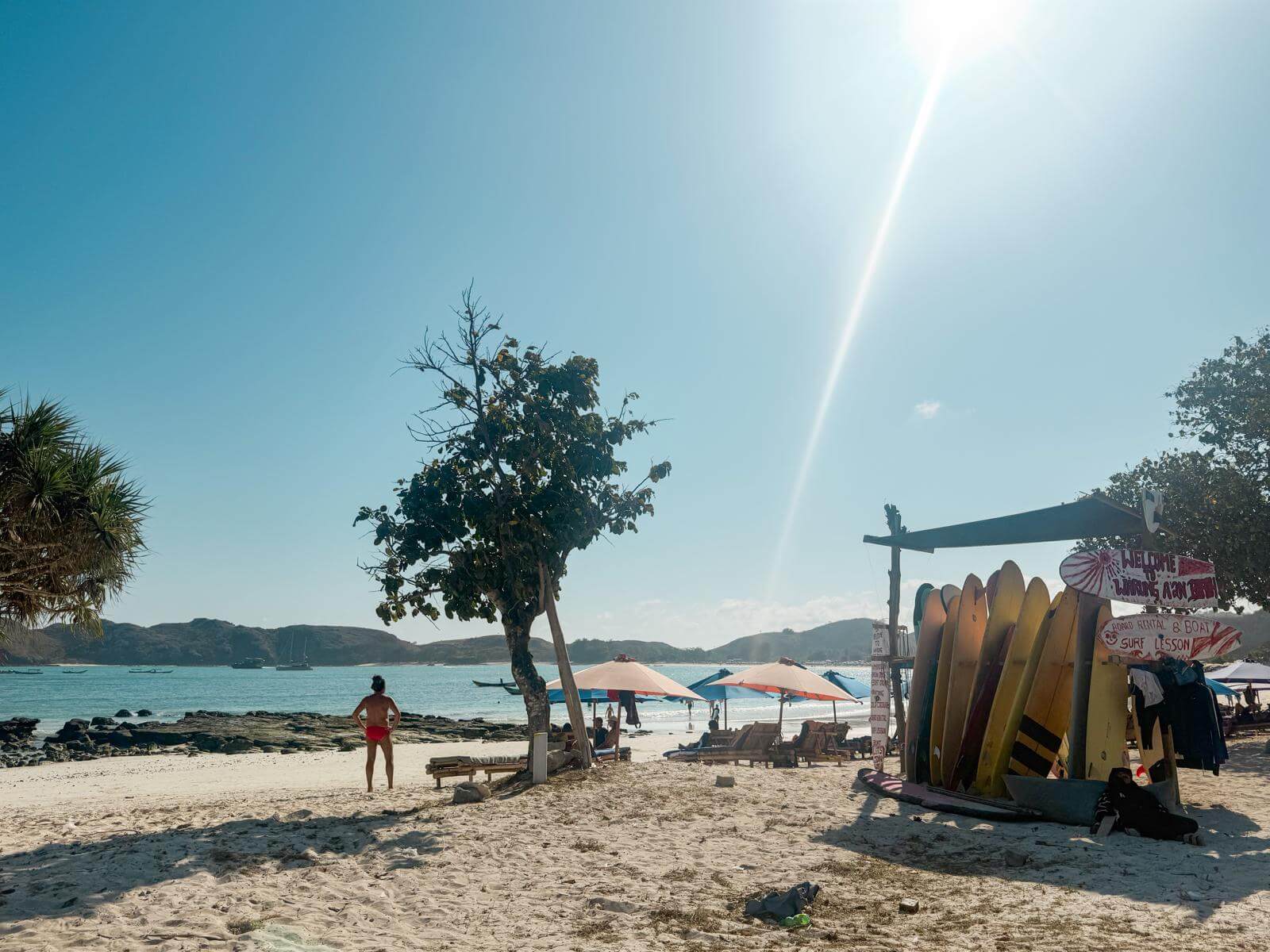Surfboards klaar voor een surfles